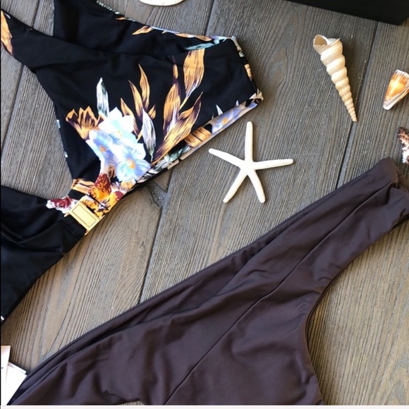 🌴🌼VOLCOM- BIKINI SET🌼🌴 - Picture 8 of 8